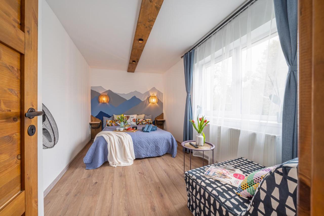Family Garden Apartments With Free Private Parking & Playground Рига Екстериор снимка